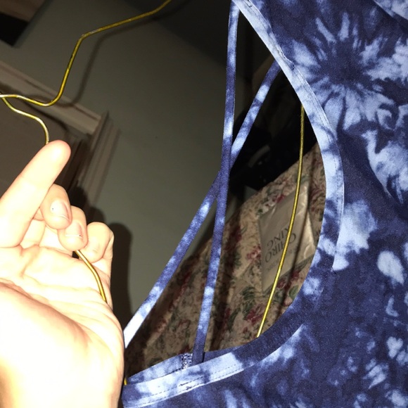 Top - Picture 2 of 3